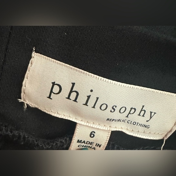 Philosophy, republic, black pencil skirt, midi SZ 6 button detail - Picture 4 of 5